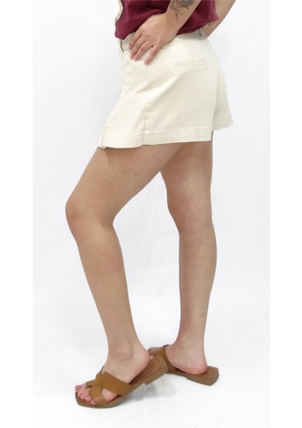 Kadın Önü Parçalı Etekli Şort modelleri