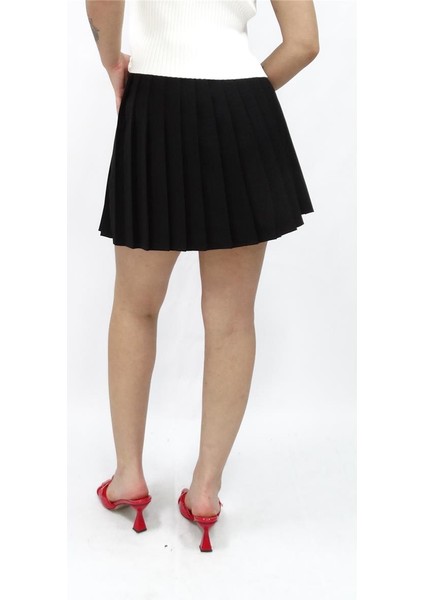 Kadın Nisan Piliseli Şortlu Etek modelleri