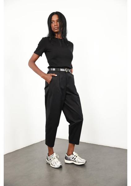 Siyah Bisiklet Yaka Basic Tişört 1075 modelleri