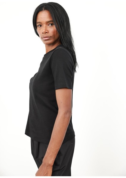 Siyah Bisiklet Yaka Basic Tişört 1075