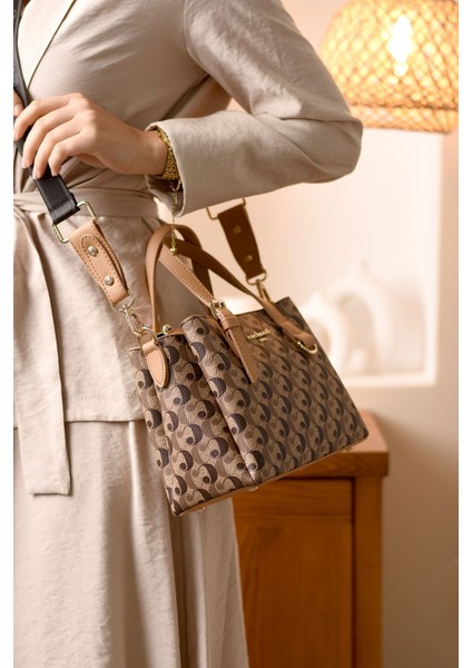 Orijinal Just Polo Günlük Kullanıma Uygun Kadın Omuz Çantası fırsatları