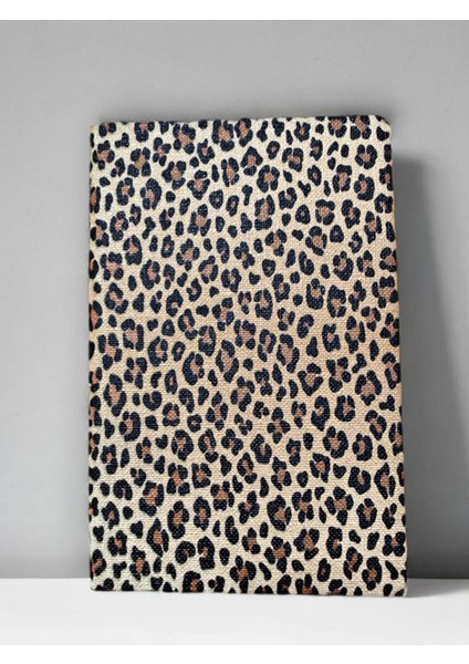 Leopar Desenli Çizgili Defter 13 x 21 cm Kapaklı Lastikli