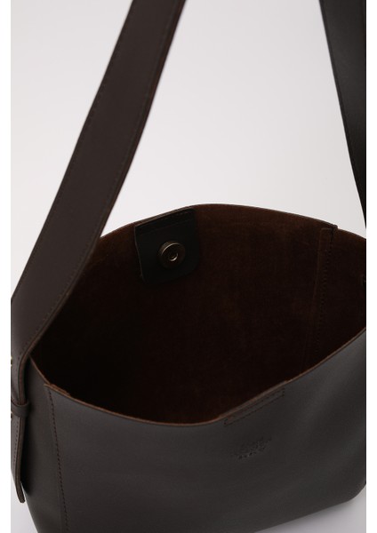 Kahve Rengi SHK185 Suni Deri Çıtçıtlı Standart Kol Askılı El, Kol ve Omuz Çantası