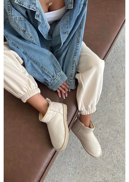 Mini Bej Süet Yarım Bot Içi Tüylü Düz Taban Kadın Ayakkabı