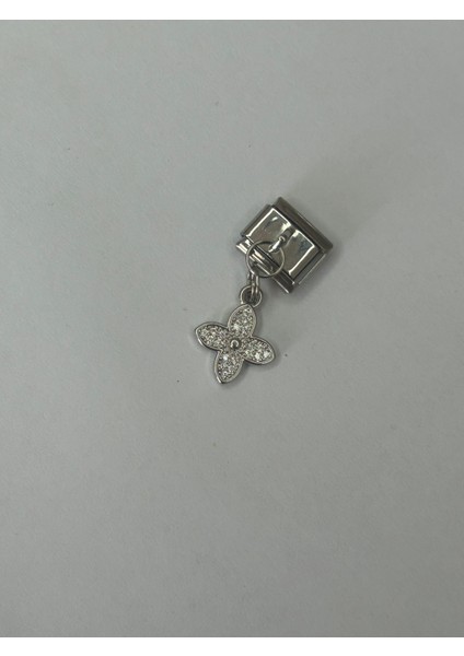 Badelis Çelik Silver Renk Çiçek Model Charm