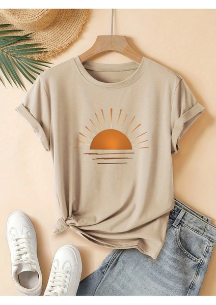 Minimal Gün Batımı Baskılı Kadın T-Shirt