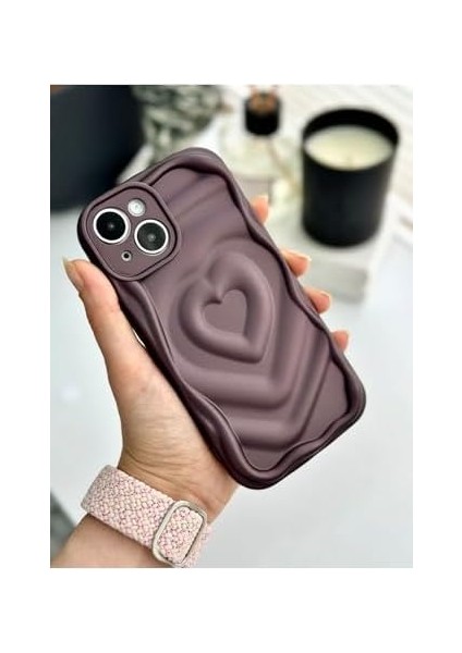 Aksesuar Apple Iphone 13 ve 14 ile Uyumlu 3D Mat Kabartma Kalp Desenli Kamera Korumalı Silikon Kılıf modelleri