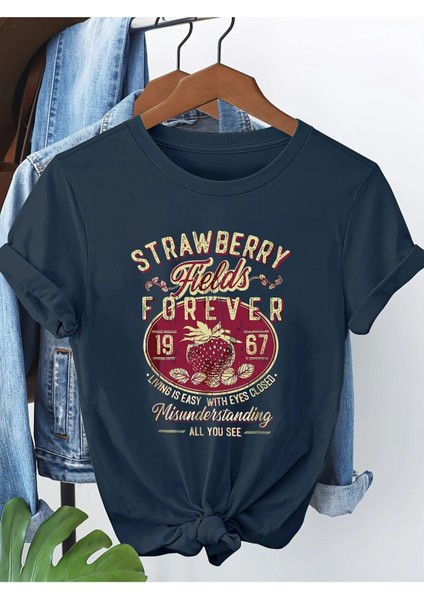 Stawberry Fields Baskılı Kadın T-Shirt