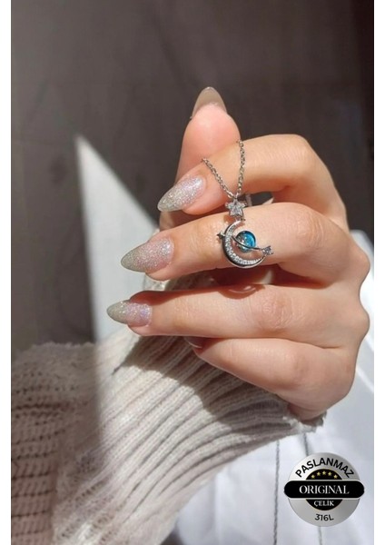 Zirkon Taşlı Hilal Model Kadın Çelik Kolye