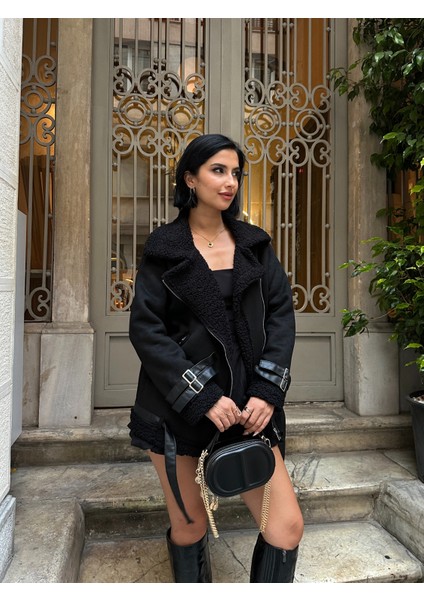 Uzun Içi Peluş Dışı Süet Kaban fırsatları