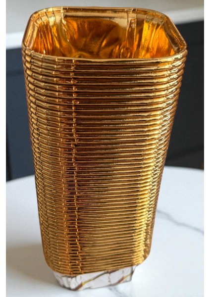 50'li Gold Muffin Kek ve Sufle Kapsülü Desenli Cupcake Pişirme Kalıbı 8cm modelleri