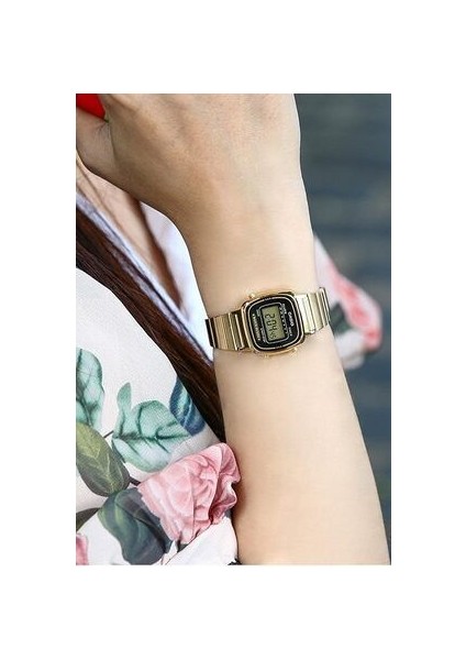 Kadın Kol Saati - Dijital Alarm ve Kronometre Fonksiyonlu, Çelik Kordon, 30 Metre Suya Dayanıklı modelleri