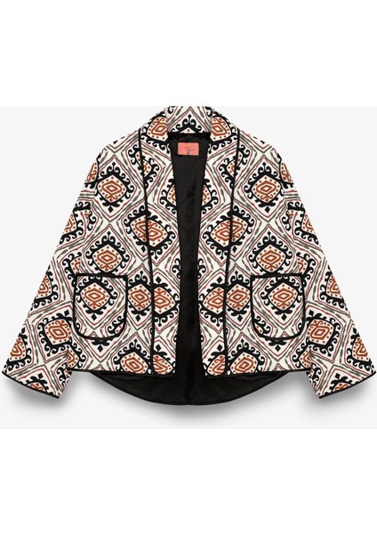 Etnik Desenli Biye Detaylı Kapitone Ceket Ekru