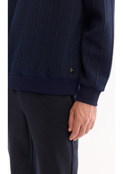 Erkek Lacivert Bisiklet Yaka Çizgili Elastan Regular Fit Sweatshirt A52Y1218 indirimleri