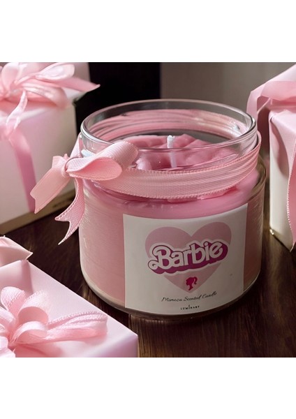 Barbie Coquette Çilek Kokulu Kavanoz Mum