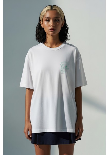 Trend Kadın Tişört - %100 Pamuk Snopys Desen Baskılı Oversize Beyaz modelleri