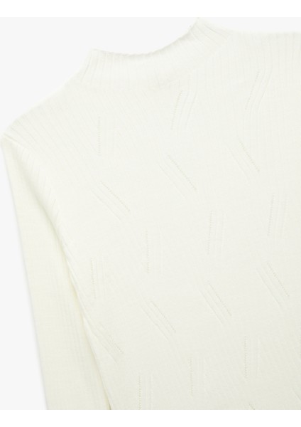 Regular Fit Uzun Kollu Hafif Dik Yaka Triko Kazak modelleri