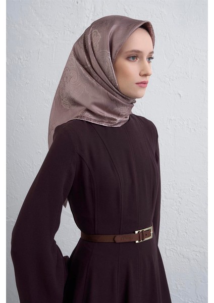 Klasik Desenli Saf Ipek Twill Eşarp 9428D 37