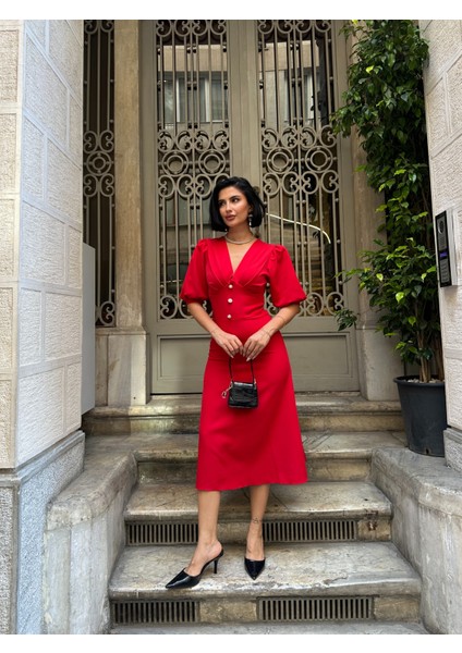 Karpuz Kol Önü Düğmeli Midi Elbise indirimleri