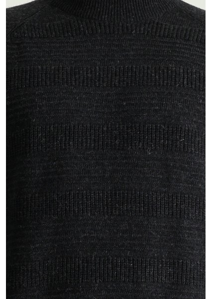 Yarım Balıkçı Yaka Slim Fit Dar Kesim Desenli Yünlü Triko Kazak indirimleri