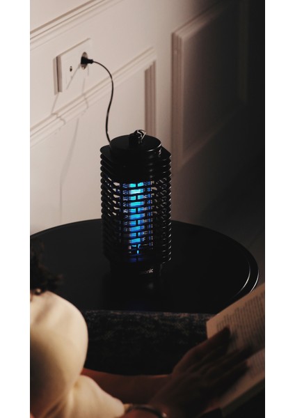 S23 Pro Siyah 3 Watt Açılabilen Alt Kapak Kokusuz Taşınabilir LED Mavi Işıklı Sinek Öldürücü