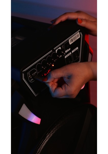 MD-BT123 30W Usb/bt/tf/tws Kablosuz ve Kafa Mikrofonlu Öğretmen/toplantı Anfisi