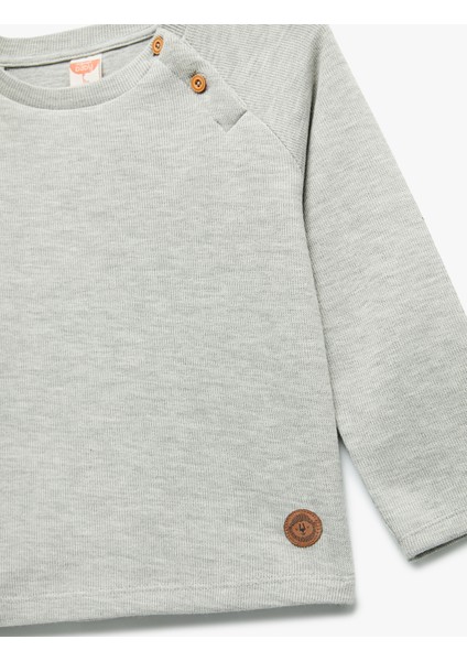 Pamuklu Düğmeli Uzun Kollu Bisiklet Yaka Sweatshirt modelleri