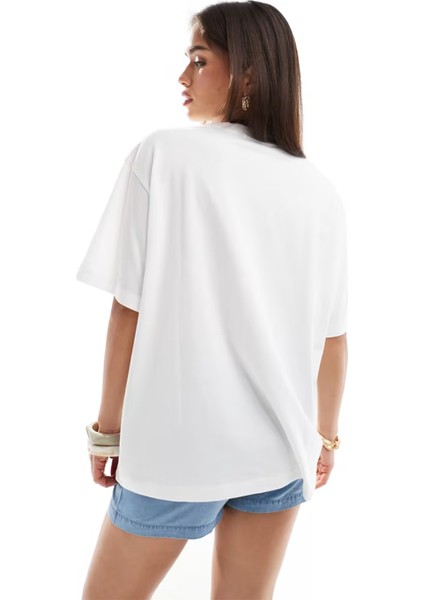 Trend Kadın Tişört - %100 Pamuk Genoa Temalı Baskılı Oversize Beyaz fırsatları