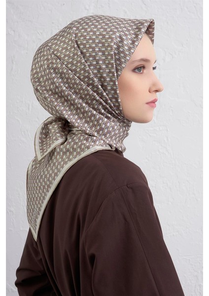 Geometrik Desenli Saf Ipek Twill Eşarp 9417D 85 modelleri
