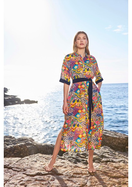 Kadın Ççiçek Desenli Yırtmaçlı Önü Düğmeli Gömlek Yaka Elbise 25058