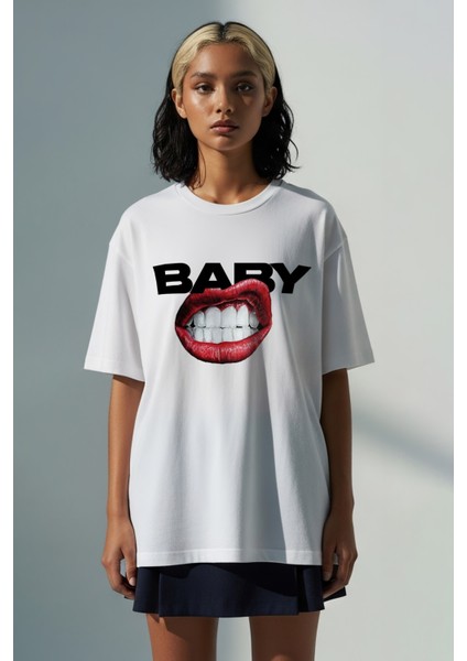 Trend Kadın Tişört - %100 Pamuk Baby Desen Baskılı Oversize Beyaz fiyatları