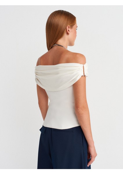 10797 Bardot Yaka Metal Detaylı Triko Bluz-Ekru fiyatları