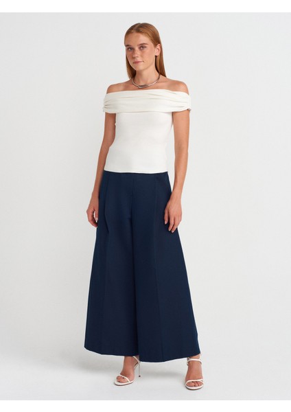 10797 Bardot Yaka Metal Detaylı Triko Bluz-Ekru fırsatları