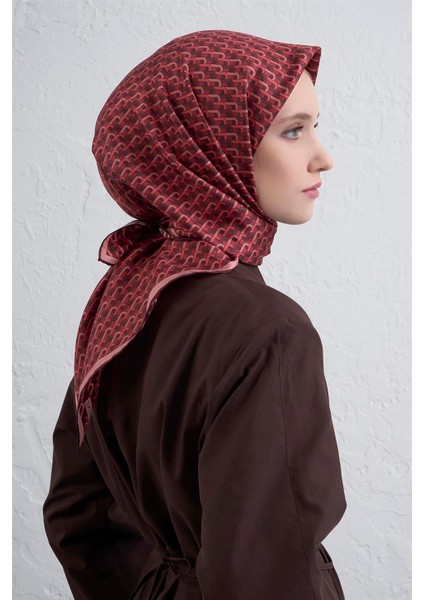 Geometrik Desenli Saf Ipek Twill Eşarp 9417D 35 modelleri