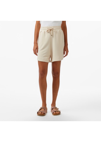 Kadın Krem Regular Fit Şort modelleri