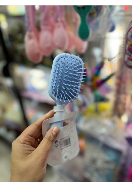 Kuromi Melody Figürlü Kız Çocuklarına Özel Acıtmayan Tarak 1 Adet fırsatları