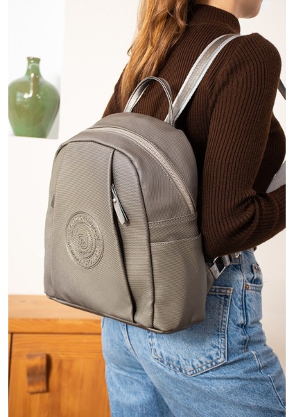 Kadın 9 Bölmeli Sırt Çantası 4040