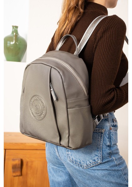 Kadın 9 Bölmeli Sırt Çantası 4040