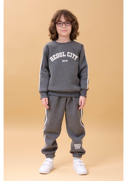 Erkek Çocuk Aplikeli Şardonlu Bisiklet Yaka Ikili Kolej Takım - Antrasit