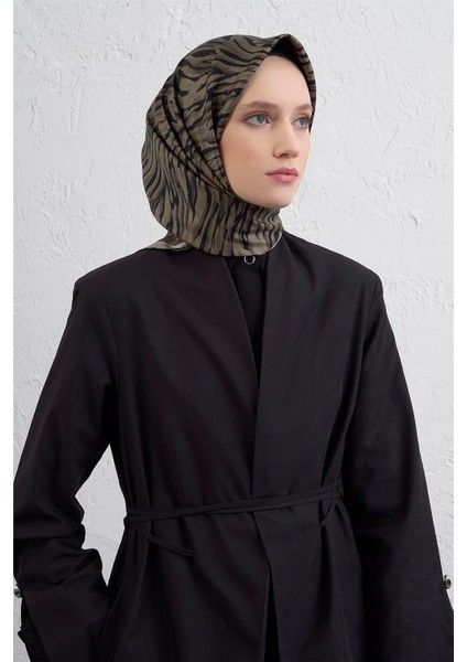 Klasik Desenli Saf Ipek Twill Eşarp 9435D 40