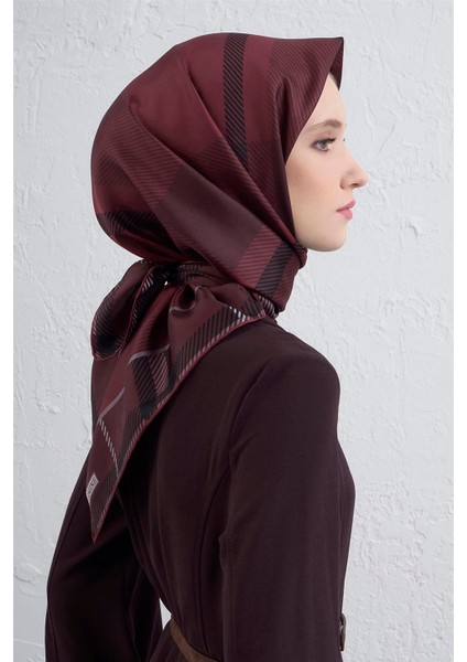 Geometrik Desenli Saf Ipek Twill Eşarp 9418D 53 modelleri