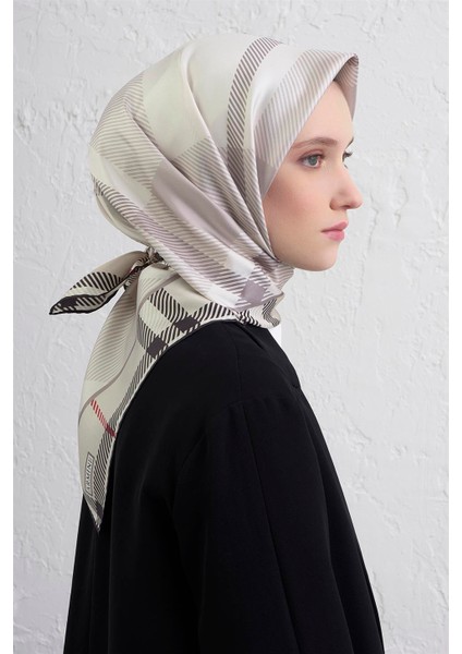 Geometrik Desenli Saf Ipek Twill Eşarp 9418D 82 modelleri