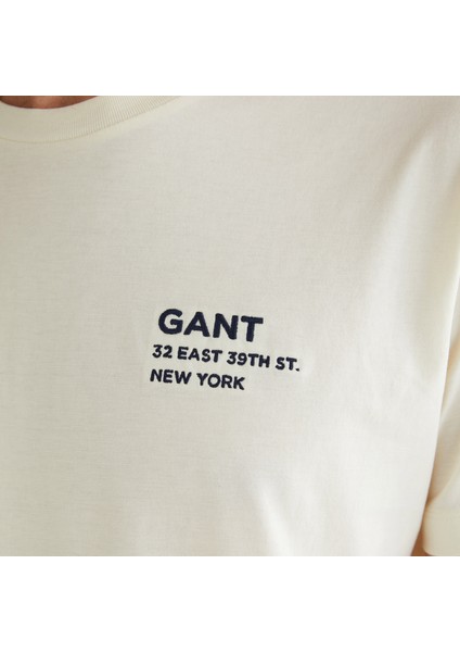 Erkek Krem Regular Fit Bisiklet Yaka Logolu T-Shirt