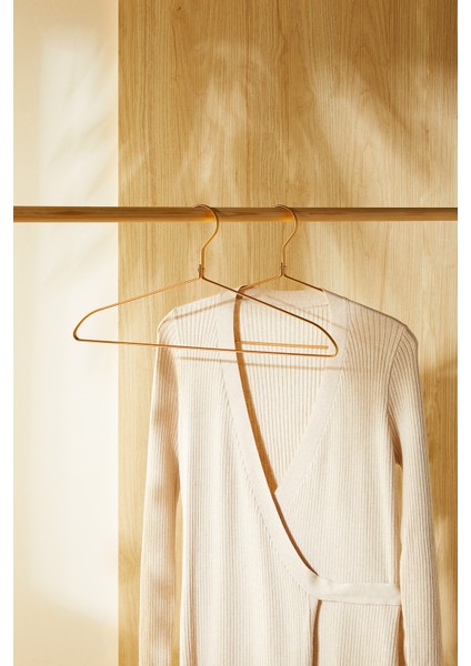 2'li Altın Renk Metal Giysi Askısı 21.5 x 42 x 1 cm