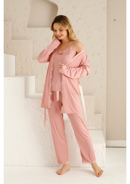 Sabahlıklı Dantel Detaylı Pegasus Kadın Pijama Takımı-Çeyizlik Takım- Geniş Beden Aralığı