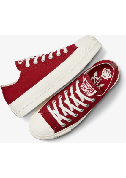 Chuck Taylor All Star Lift Hearts Unisex Kırmızı Platform Sneaker indirimleri