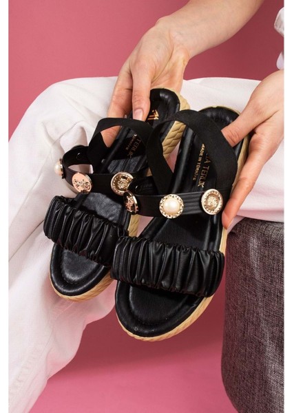 Inci ve Mühür Aksesuar Detaylı Bantlı Yazlık Sandalet Terlik - Siyah 01 - 37