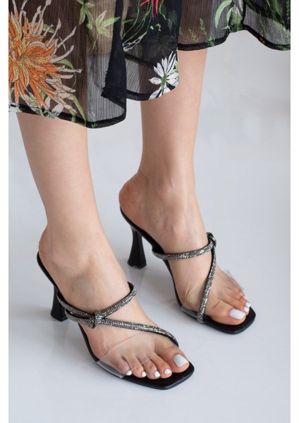 Günlük Kadın Terlik Çift Parlak Şeritli Tokalı Kalın Topuklu Şeffaf Bantlı Abiye Ayakkabı 103