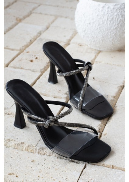 Günlük Kadın Terlik Çift Parlak Şeritli Tokalı Kalın Topuklu Şeffaf Bantlı Abiye Ayakkabı 103 fırsatları