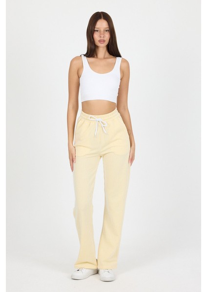 Kadın Su Yolu Çizgili Lastikli Bol Paça Pantolon Eşofman Altı – Yazlık Rahat Stil ve Günlük Şıklık
